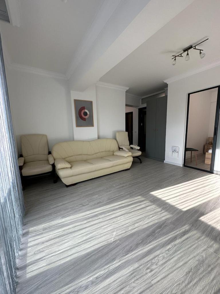 Cozy Studios In Σουκεάβα Εξωτερικό φωτογραφία